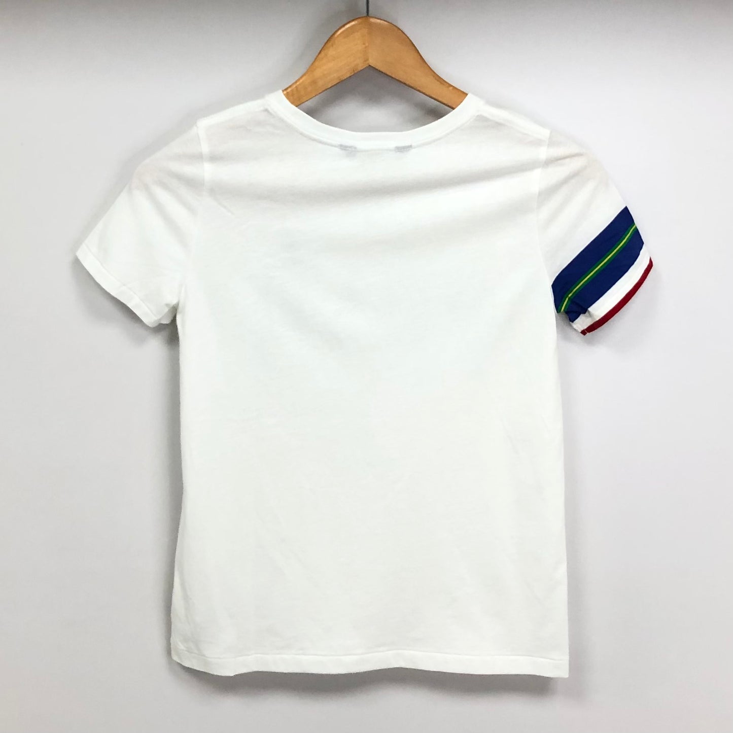 Camiseta cuello redondo de niña Ralph Lauren 🏇🏼  color blanco y logo en letras azul Talla L (12-14) Entalle Regular