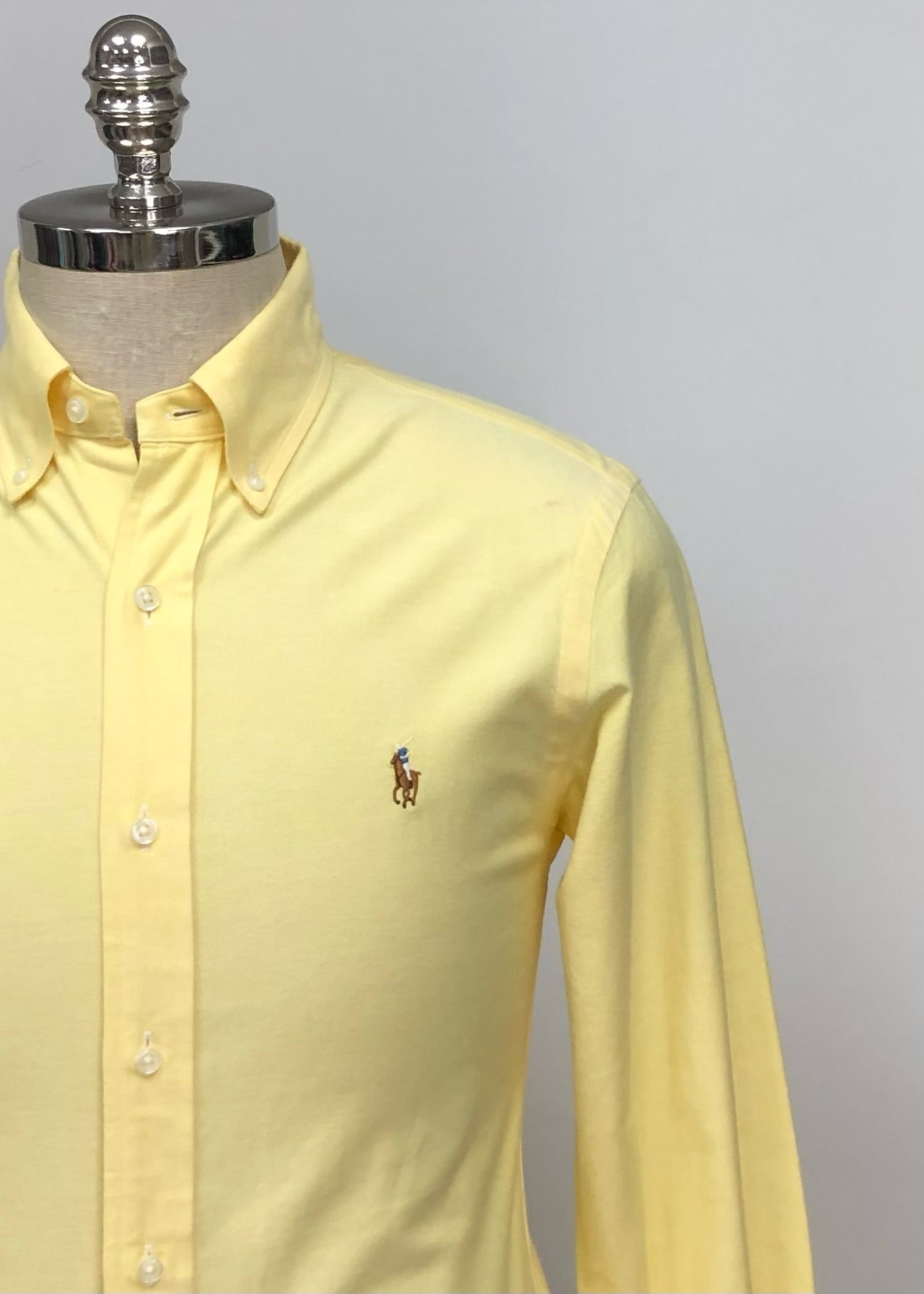 Camisa de botones Polo Ralph Lauren 🏇🏼 Oxford en color amarillo claro Talla S Entalle Slim Fit