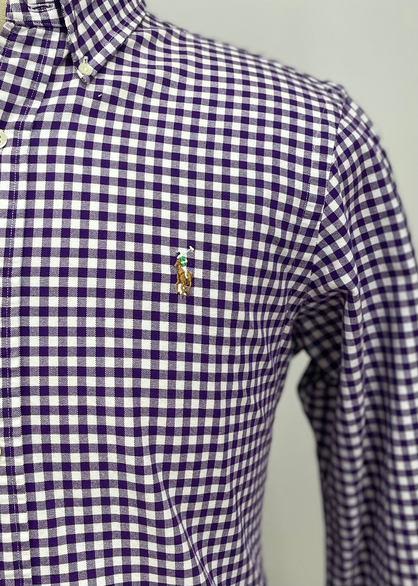 Camisa Polo Ralph Lauren 🏇🏼 Oxford color blanco con cuadros morado Talla M Entalle Regular