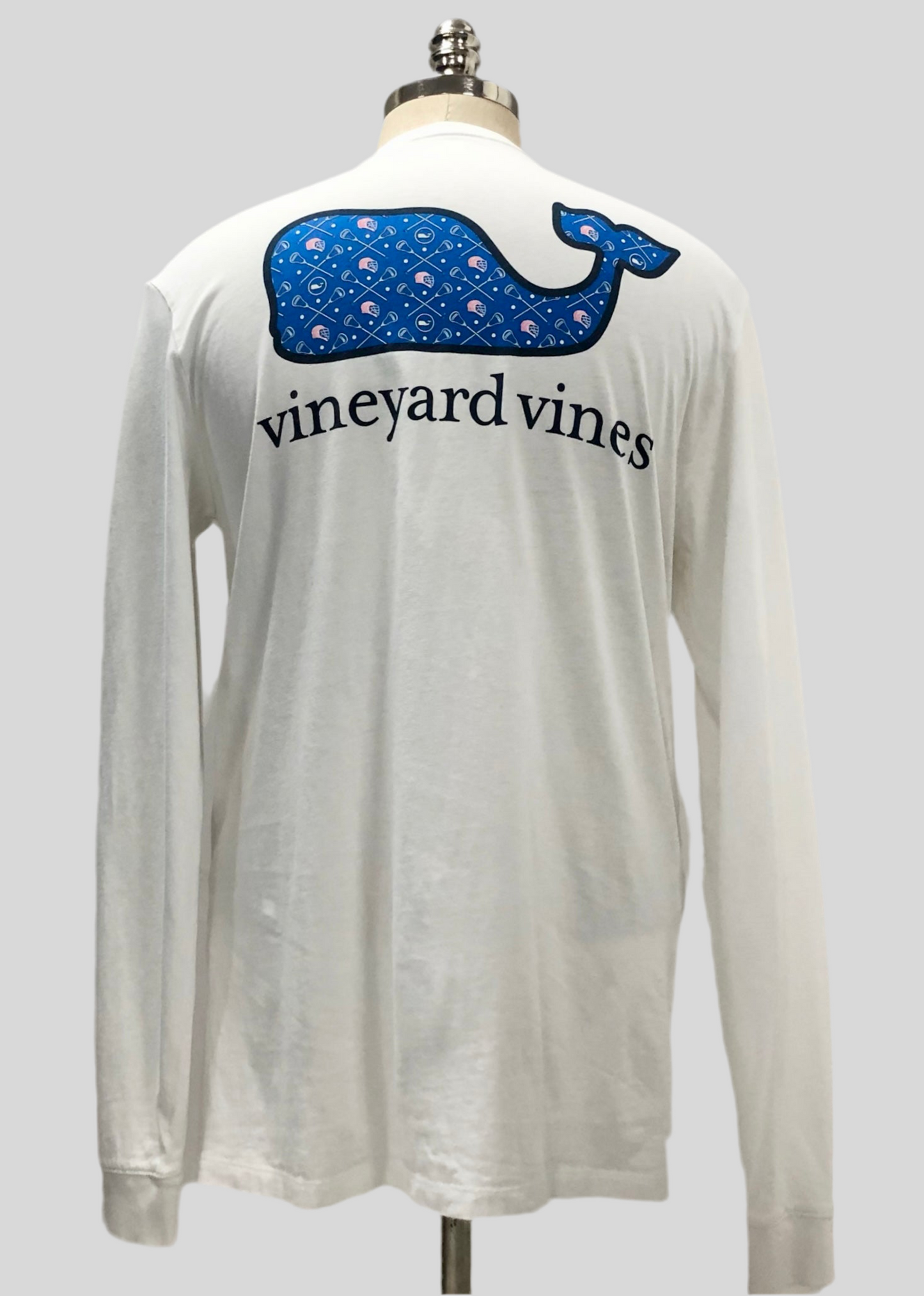 Camiseta cuello redondo Vineyard Vines 🐳 color blanco con Diseño de ballena en azul Talla M