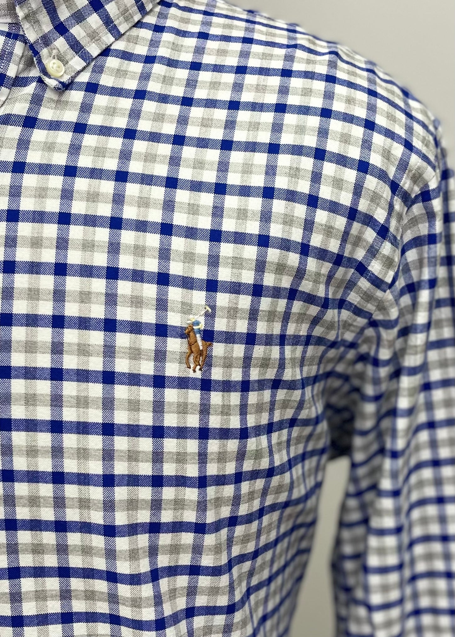 Camisa Polo Ralph Lauren 🏇🏼 Oxford color blanco con patron de cuadros en gris y azul Talla XL Entalle Clásico