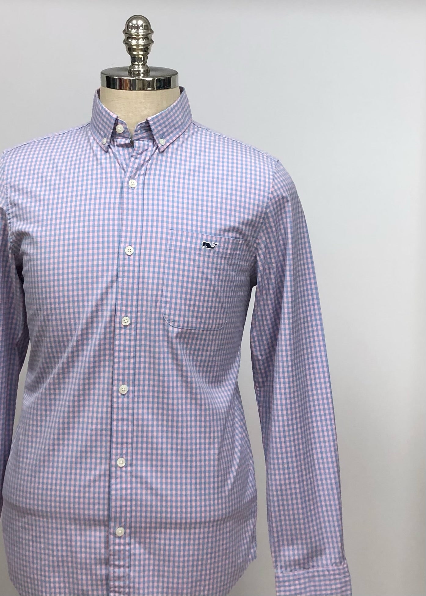 Camisa de botones Vineyard Vines 🐳 con patrón de cuadros en color rosado y celeste Talla S Entalle Slim Fit