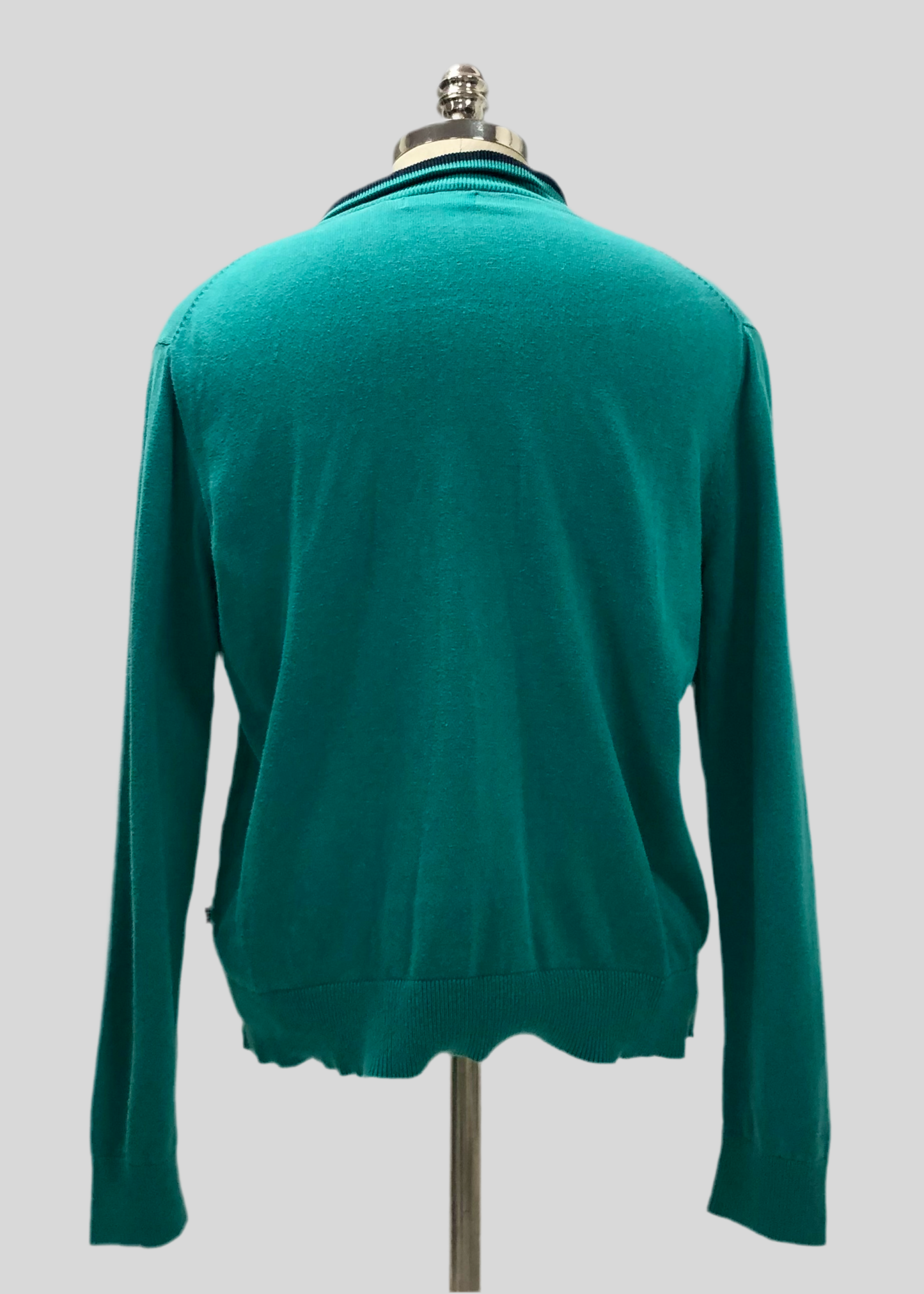 Sueter Jersey Nautica ⚓️ color verde con logo tradicional Talla M (ver descripción)