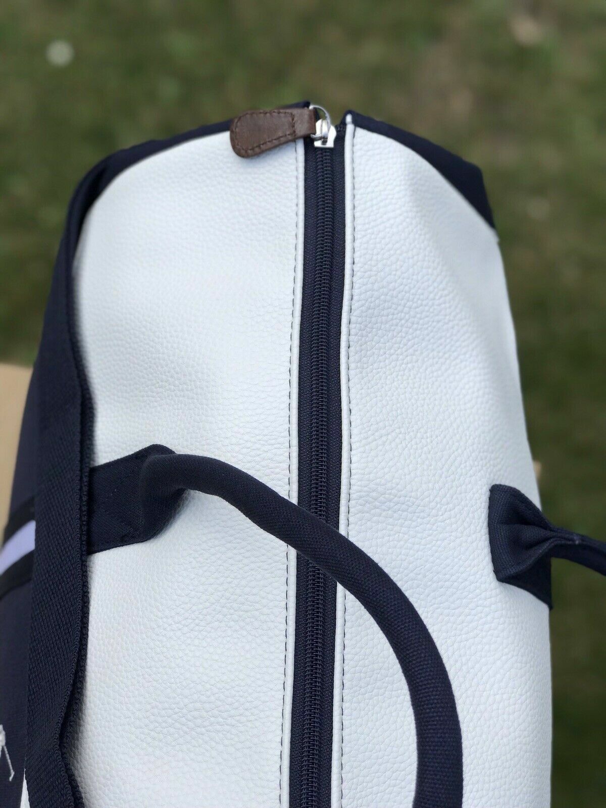 Bolso Edición Limitada de la colección Ralph Lauren Fragrance 🏇 Color azul navy con blanco