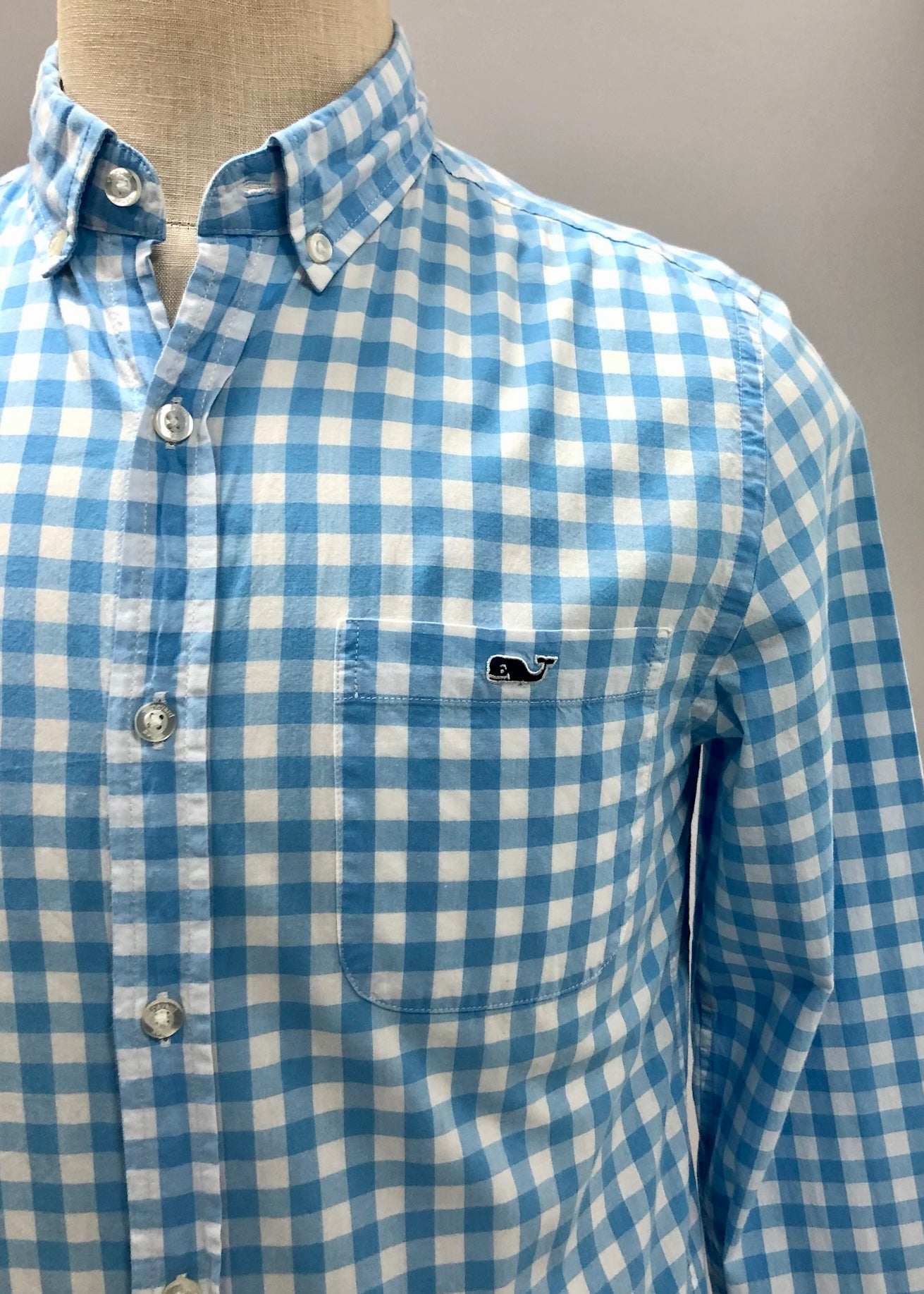 Camisa de botones Vineyard Vines 🐳 de cuadros gingham en color celeste y blanco Talla S Entalle Slim Fit