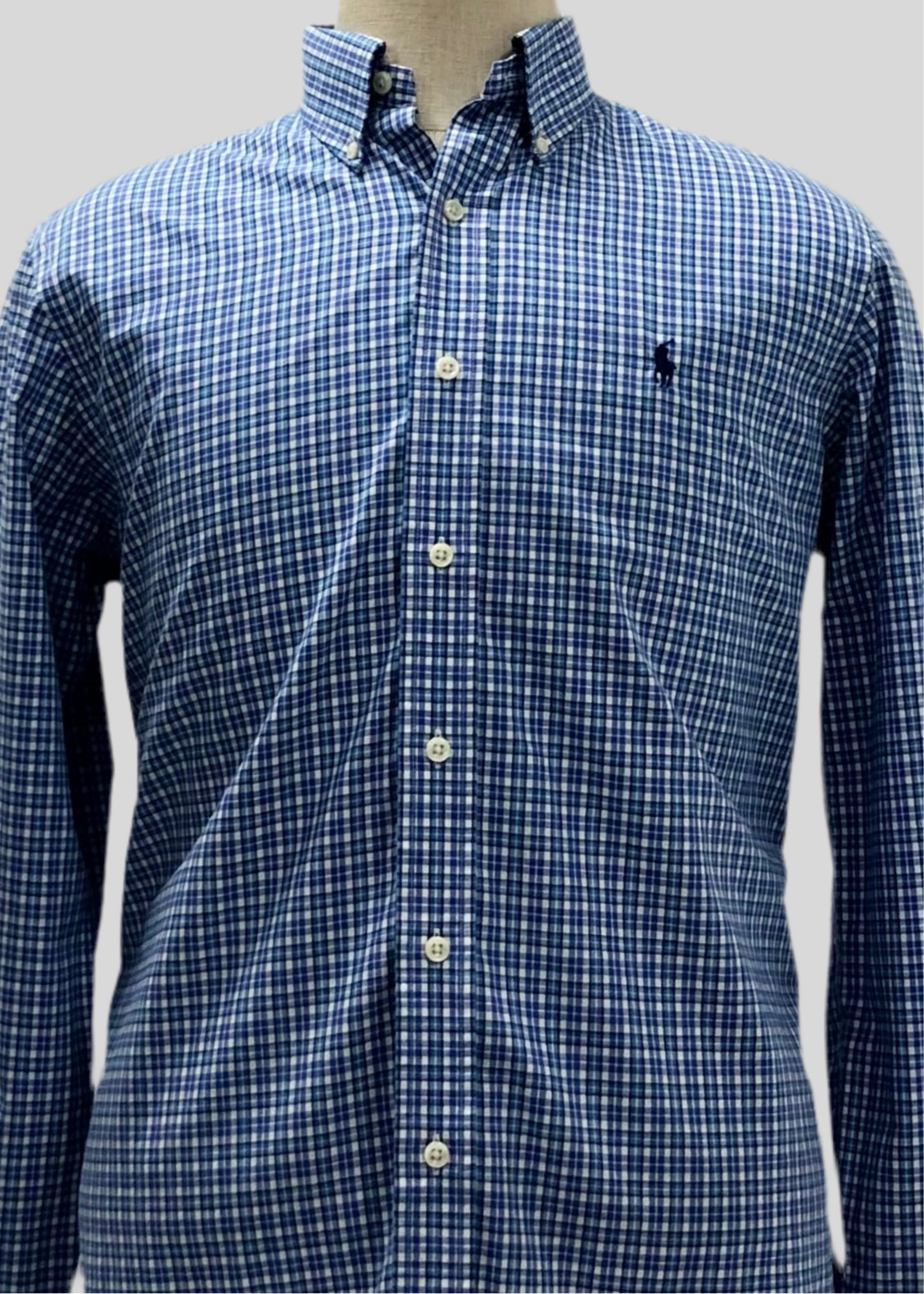 Camisa Polo Ralph Lauren 🏇🏼 color blanco con patron de cuadros azul Talla M Entalle Regular