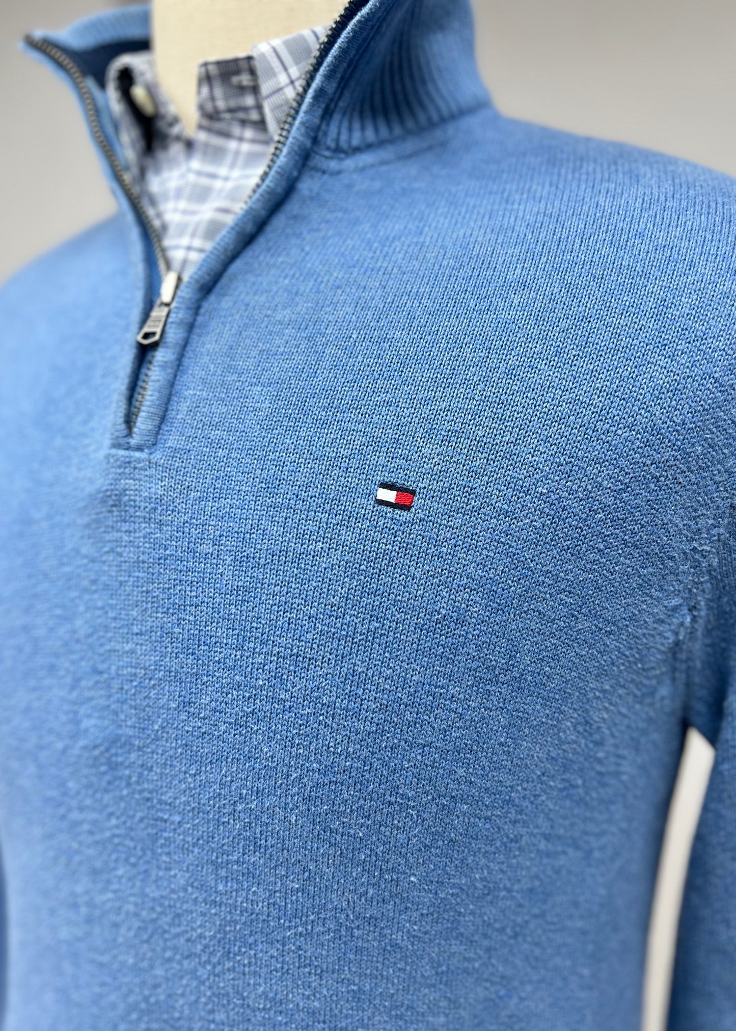 Sueter Jersey color azul Tommy Hilfiger 🇺🇸 Talla S Tela algodón