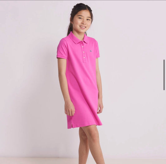 Vestido de niña Vineyard Vines 🐳 color rosado intenso y logo en letras azul Talla XS (5-6) Entalle Regular