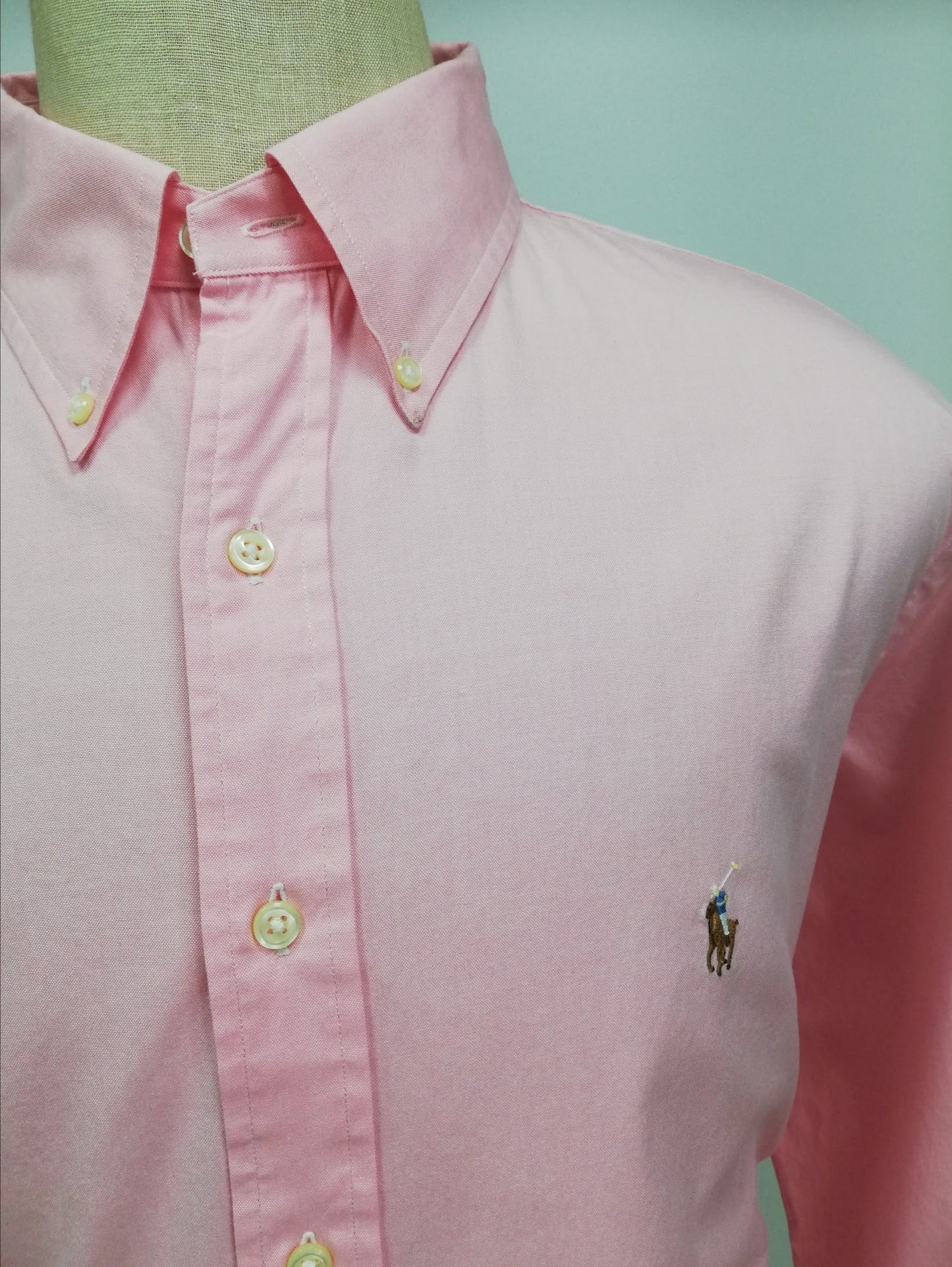 Camisa de botones Polo Ralph Lauren 🏇🏼 en color rosado claro Talla L Entalle Regular (ver descripción)