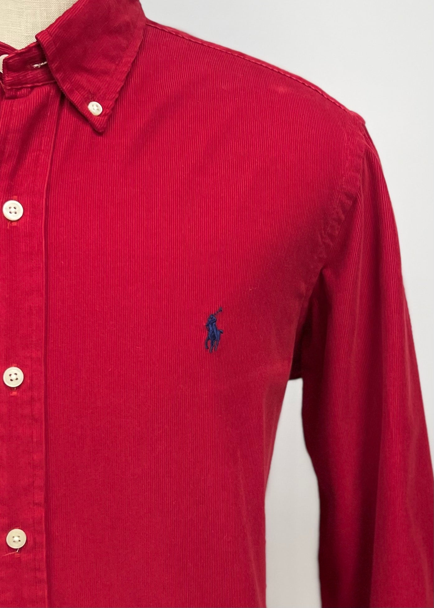 Camisa de botones Polo Ralph Lauren 🏇🏼 De Cordoroy en color rojo Talla L Entalle Clásico