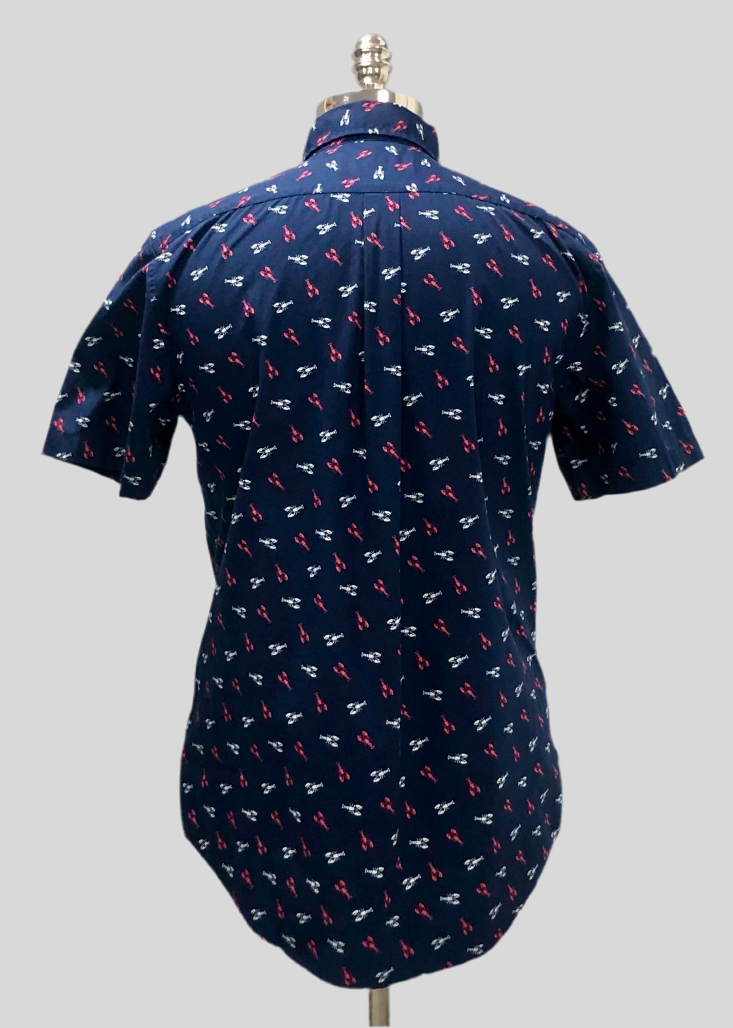 Camisa de botones Vineyard Vines 🐳 color azul navy con diseño de langostas Talla S Entalle S Regular