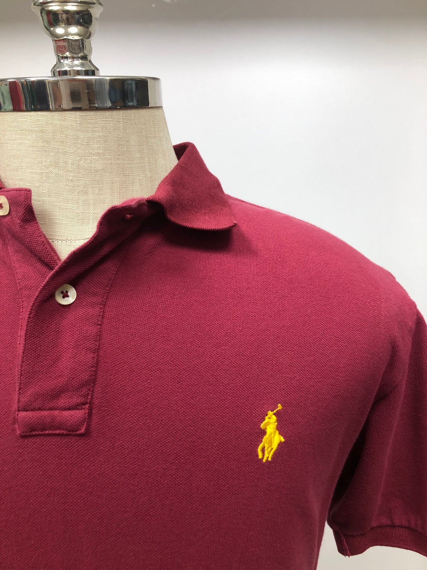 Camiseta Polo Ralph Lauren 🏇🏼 color rojo oscuro con Talla XL Entalle Custom Fit (ver descripción)