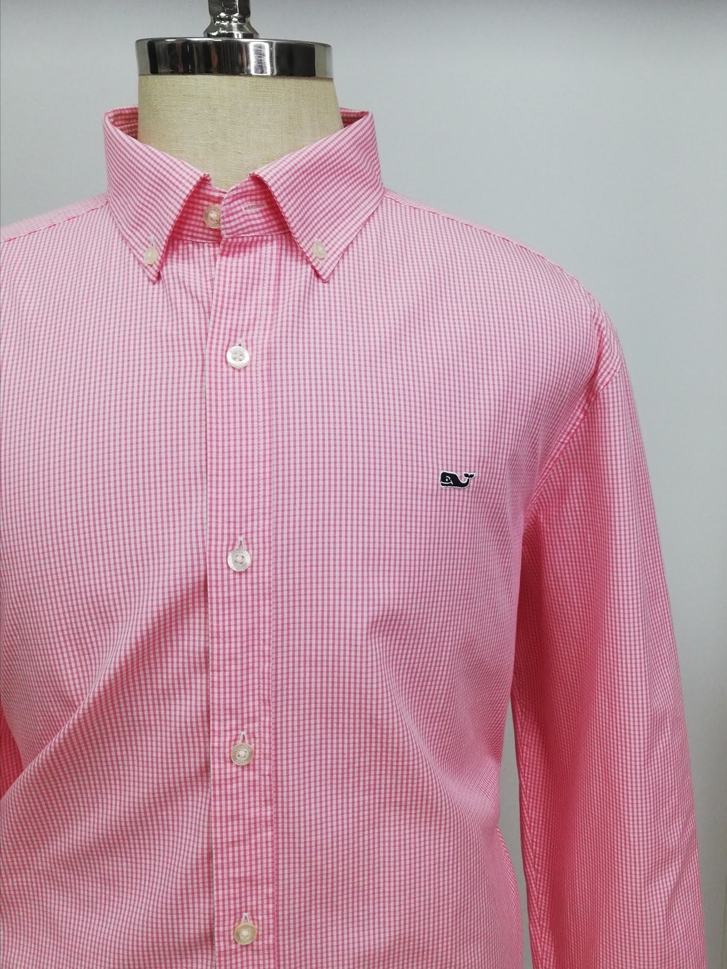 Camisa de botones Vineyard Vines 🐳 de cuadros finos en color rosado y blanco Talla XL Entalle Regular