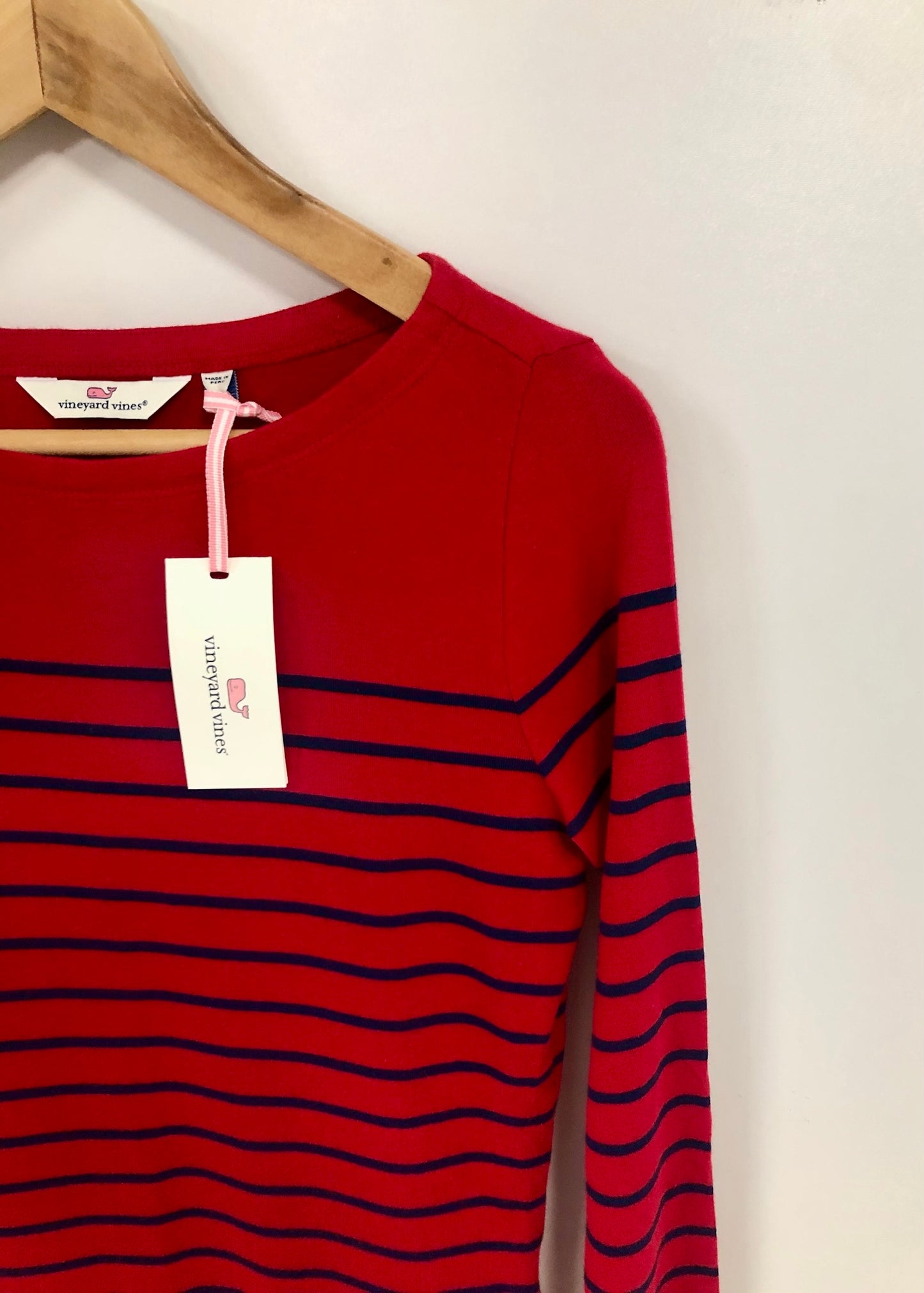 Sueter Jersey de mujer Vineyard Vines 🐳 color rojo con rayas en azul navy Tela algodón Pima Talla S