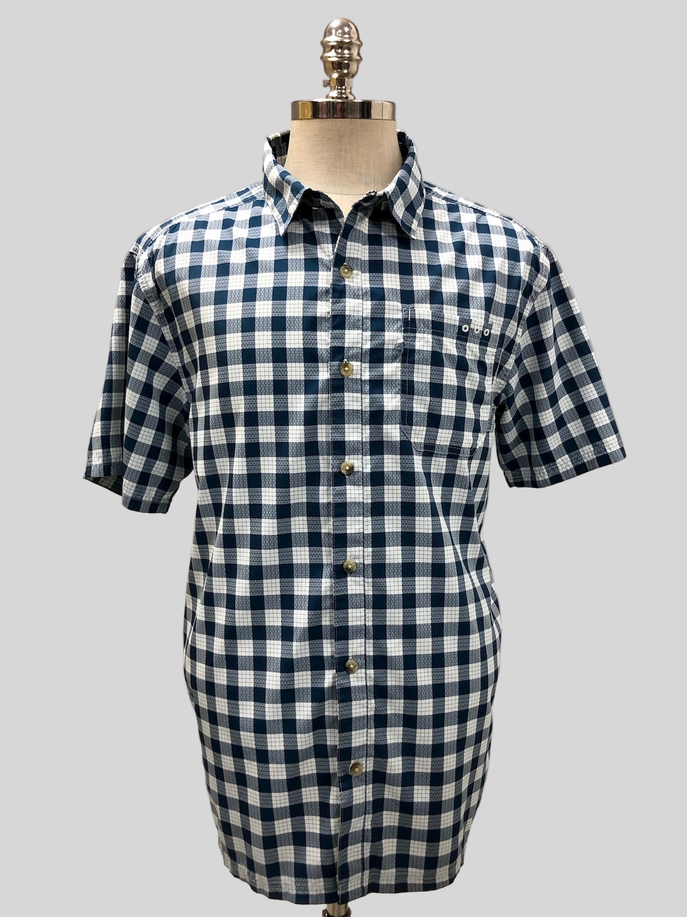 Camisa Columbia 🔹 con patrón de cuadros en azul navy y blanco Manga corta Talla L