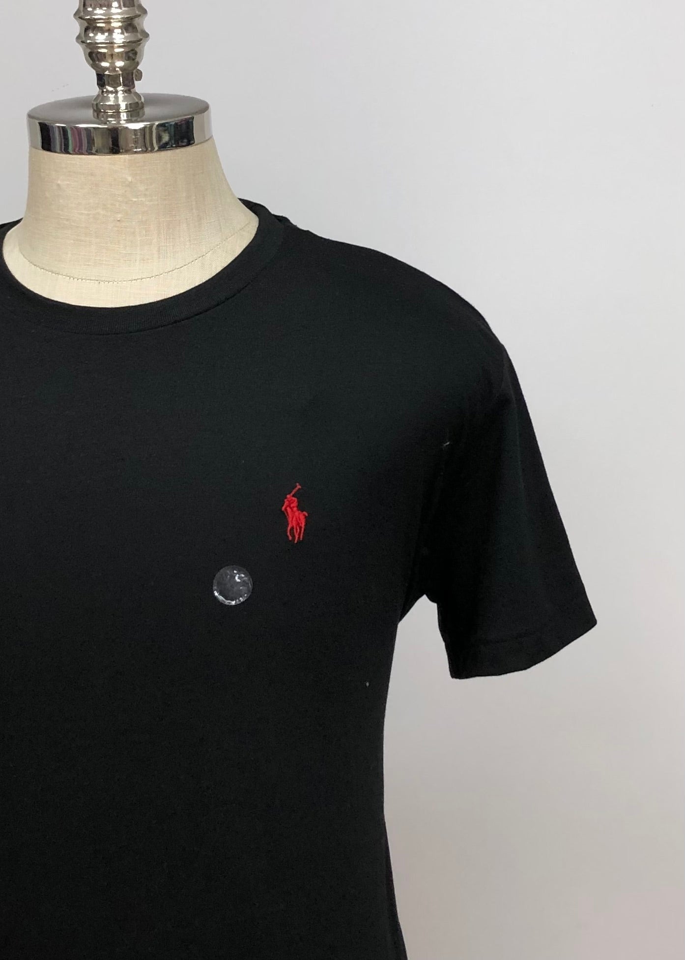 Camiseta cuello redondo Polo Ralph Lauren 🏇🏼 color negro Talla L Entalle Clásico