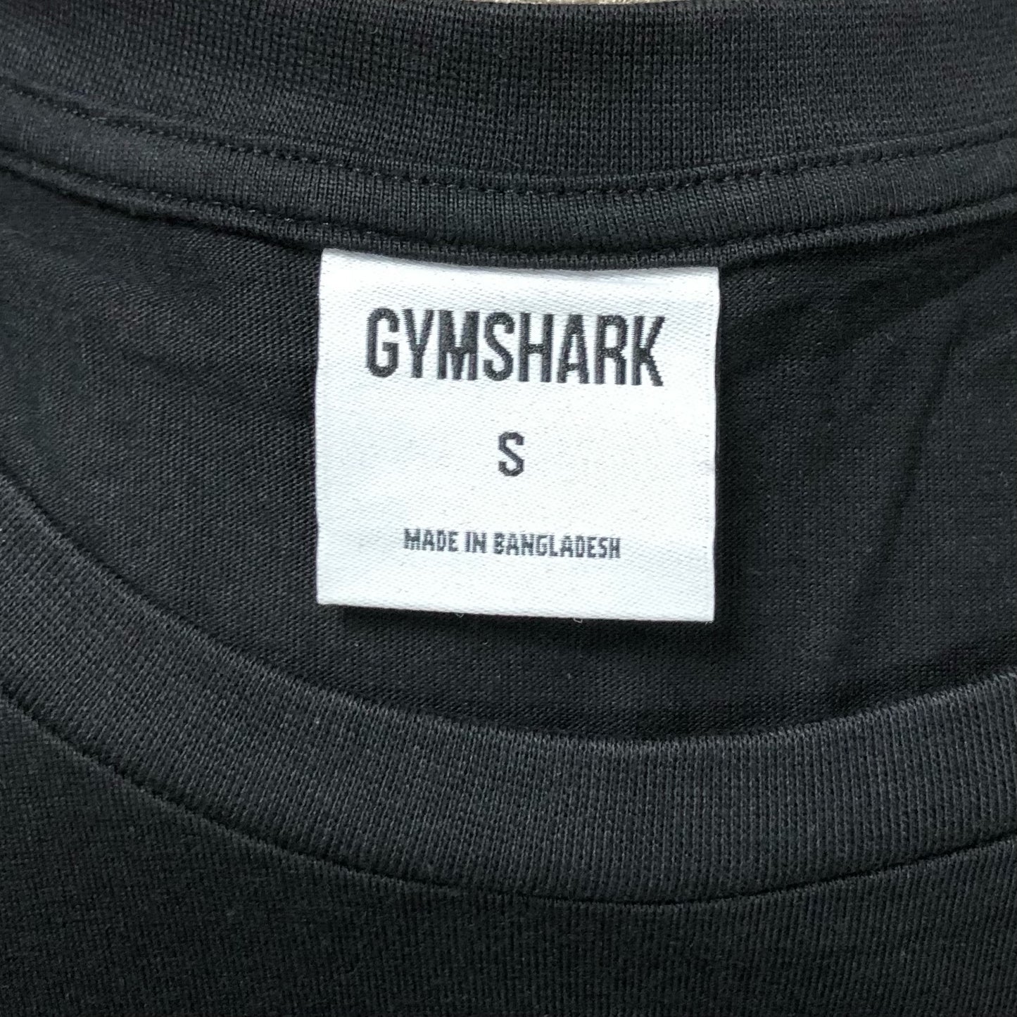 Camiseta de entrenamiento sin mangas Gymshark 🏋🏽 color negro y logo Lifting en blanco Talla S y M