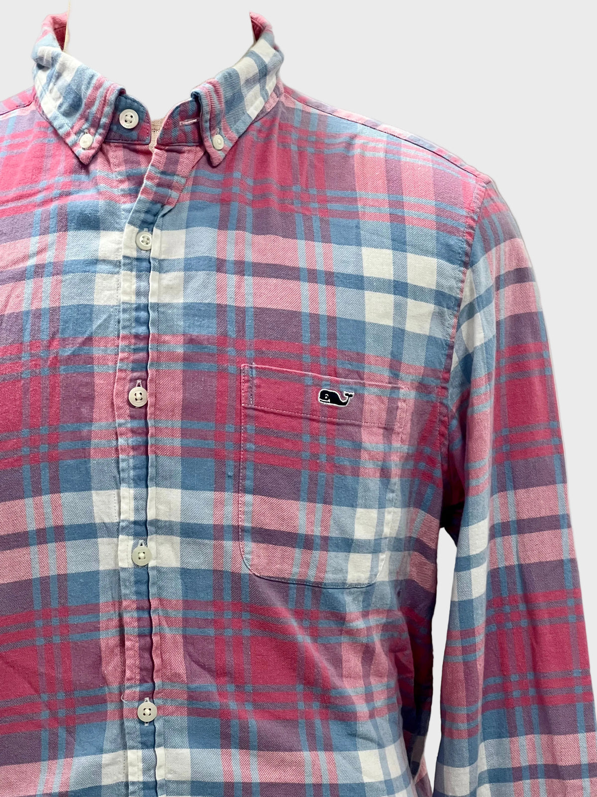 Camisa Vineyard Vines 🐳 de cuadros tartán en color rosado, gris y blanco Talla L Entalle Slim Fit