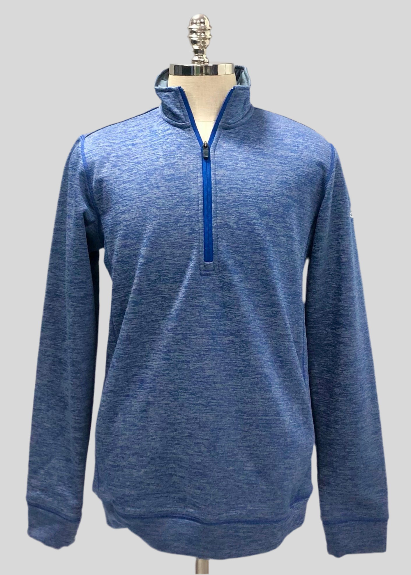 Sueter Jersey Adidas 🏃🏻 color azul y gris degradado con logo en color blanco Talla M