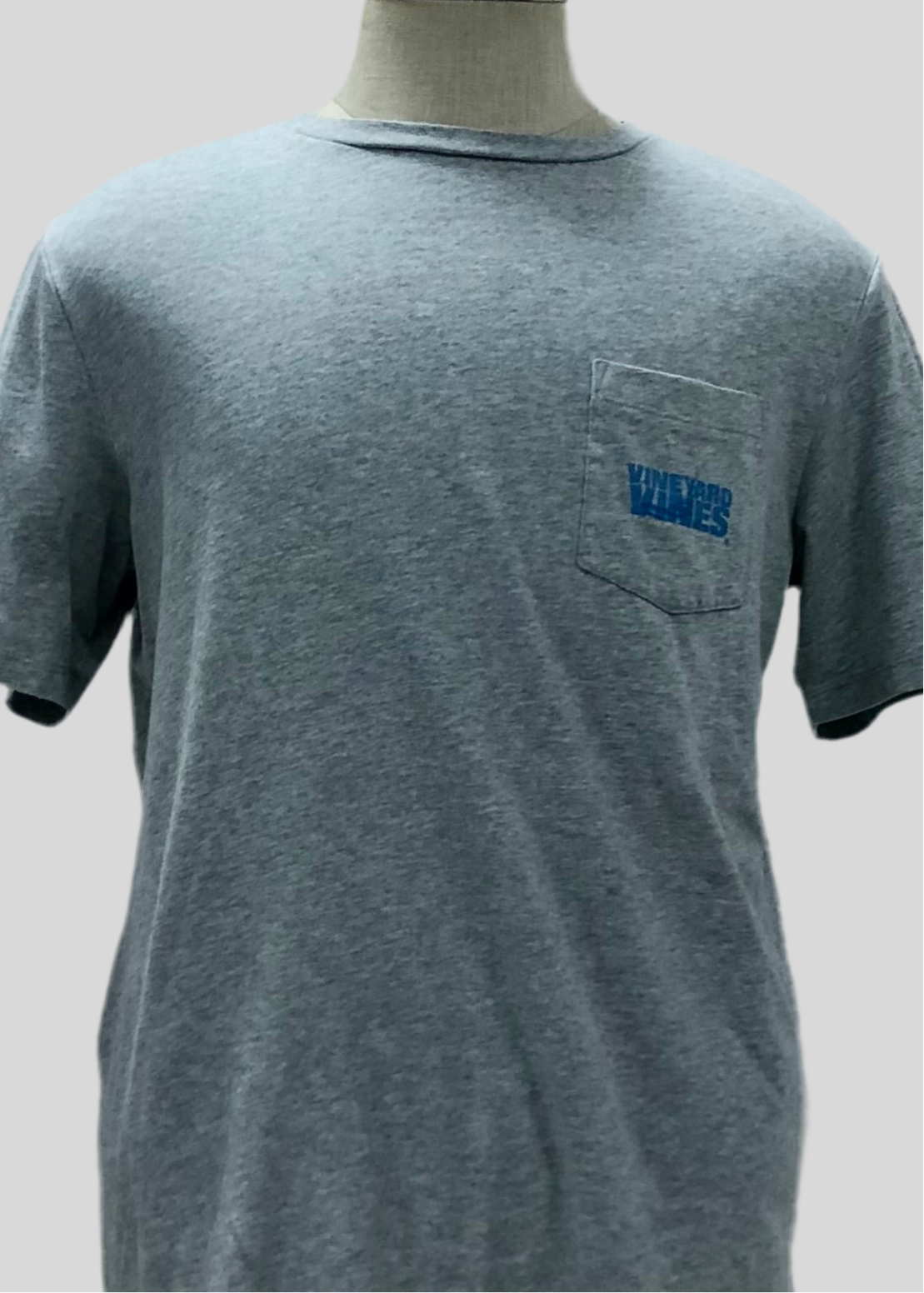 Camiseta de bolsillo Vineyard Vines 🐳 color gris con Diseño de Logo en azul Talla M