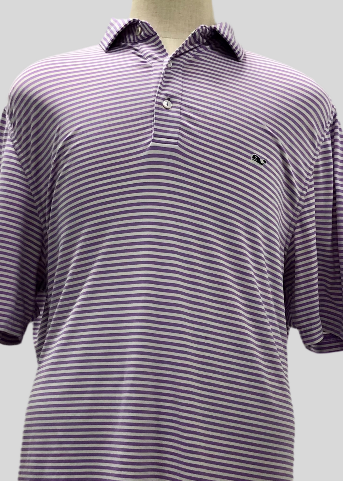 Camiseta Polo Vineyard Vines 🐳 Performance con rayas en morado y blanco Talla XL Entalle Regular