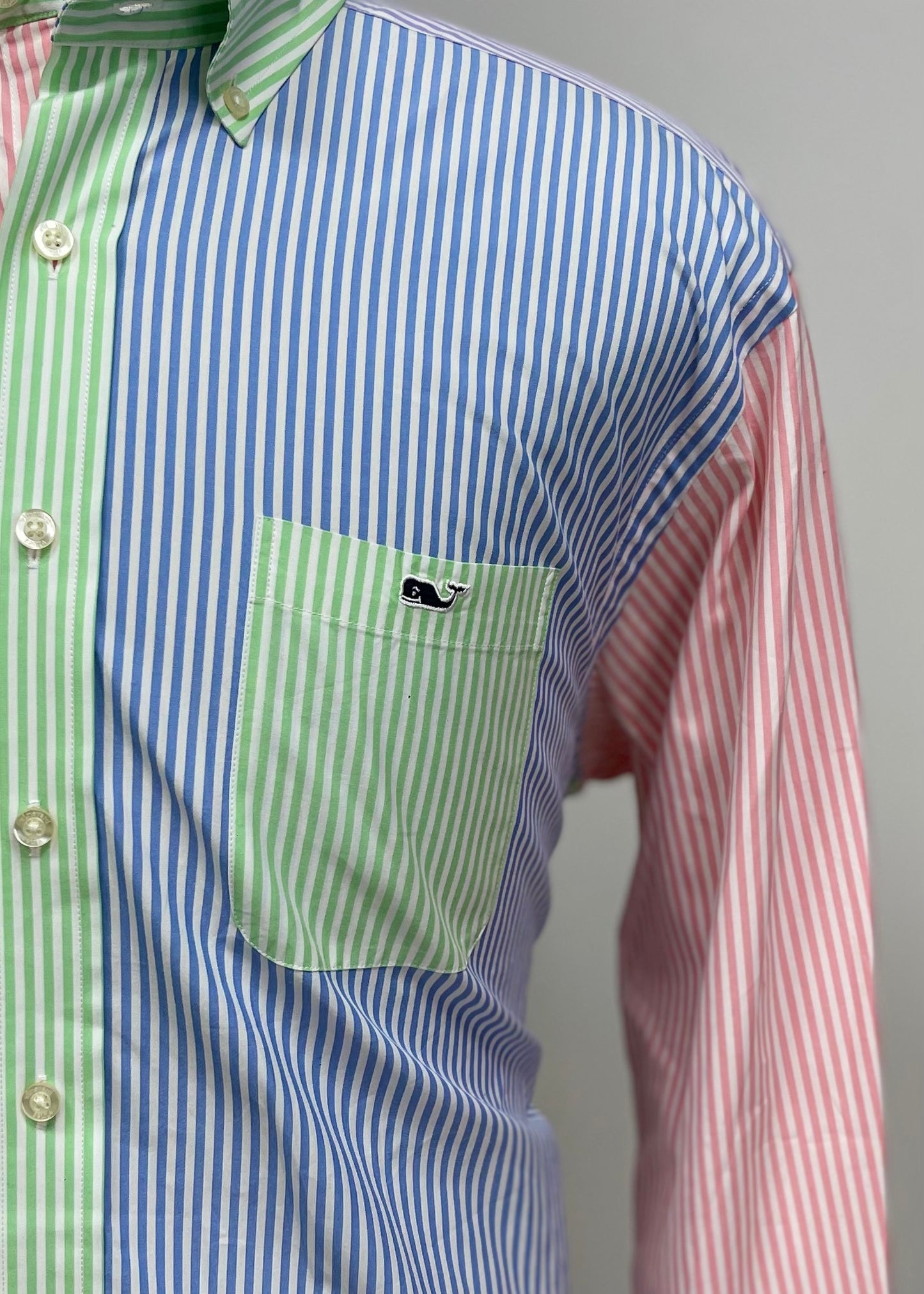 Camisa de botones Vineyard Vines 🐳 con franjas de rayas multicolor Talla L Entalle Regular