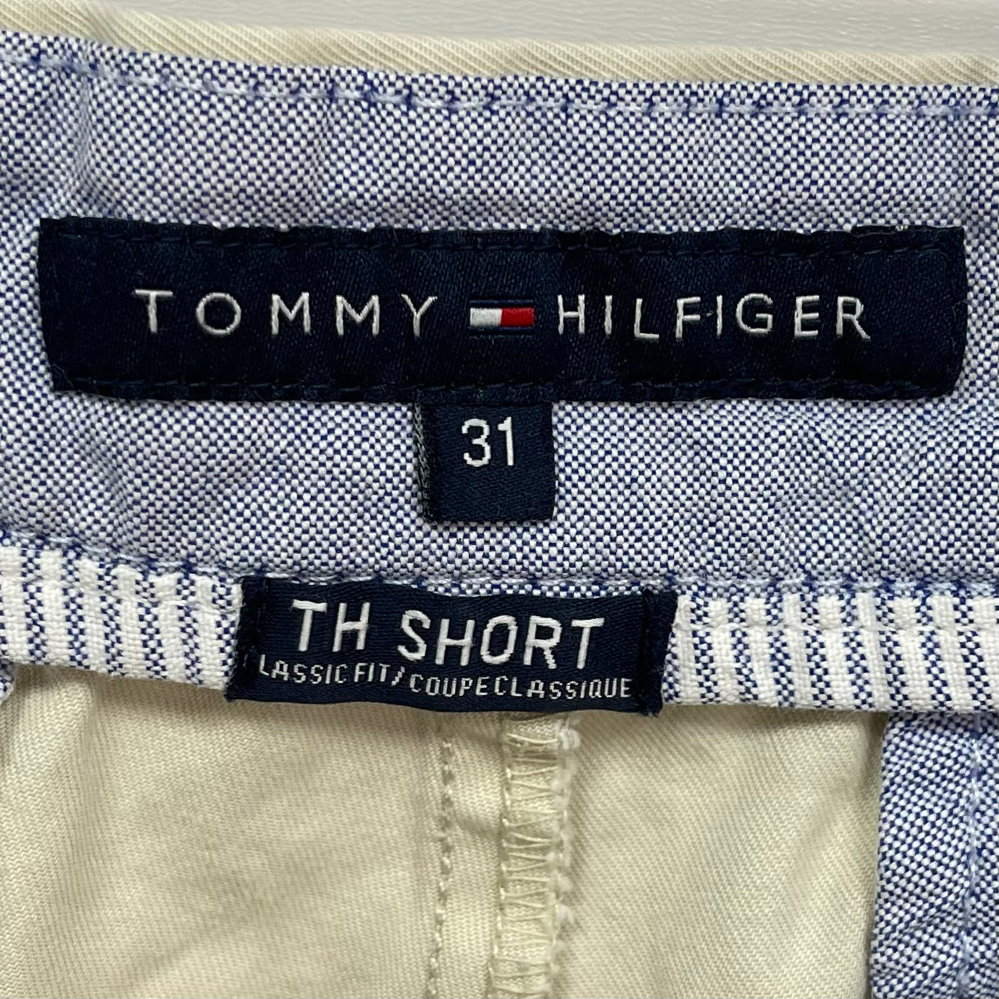 Short Casual Tommy Hilfiger 🇺🇸 color kaki talla 31