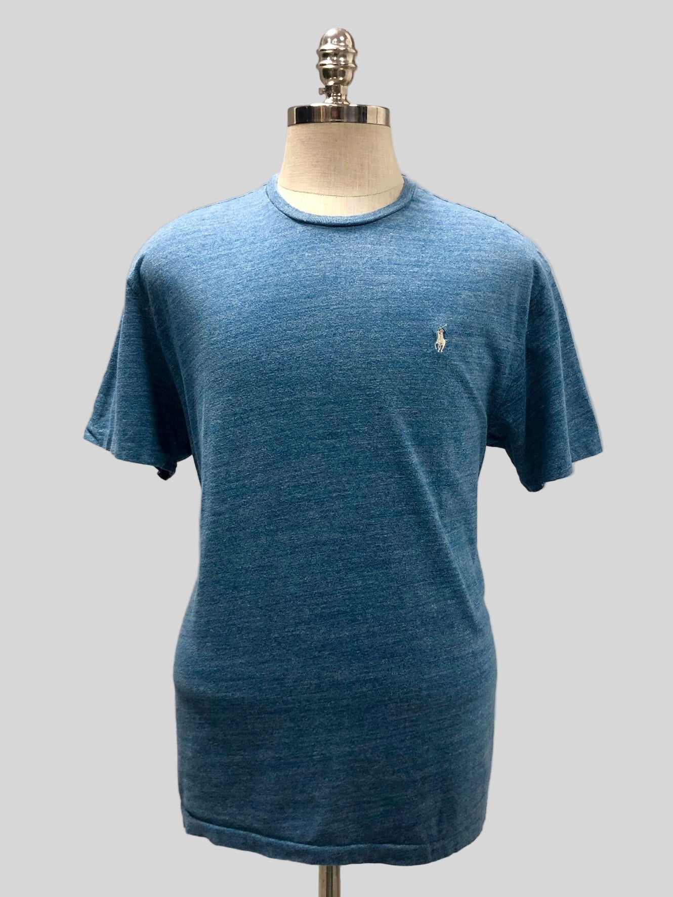 Camiseta cuello redondo Polo Ralph Lauren 🏇🏼 color celeste grisáceo Talla Large