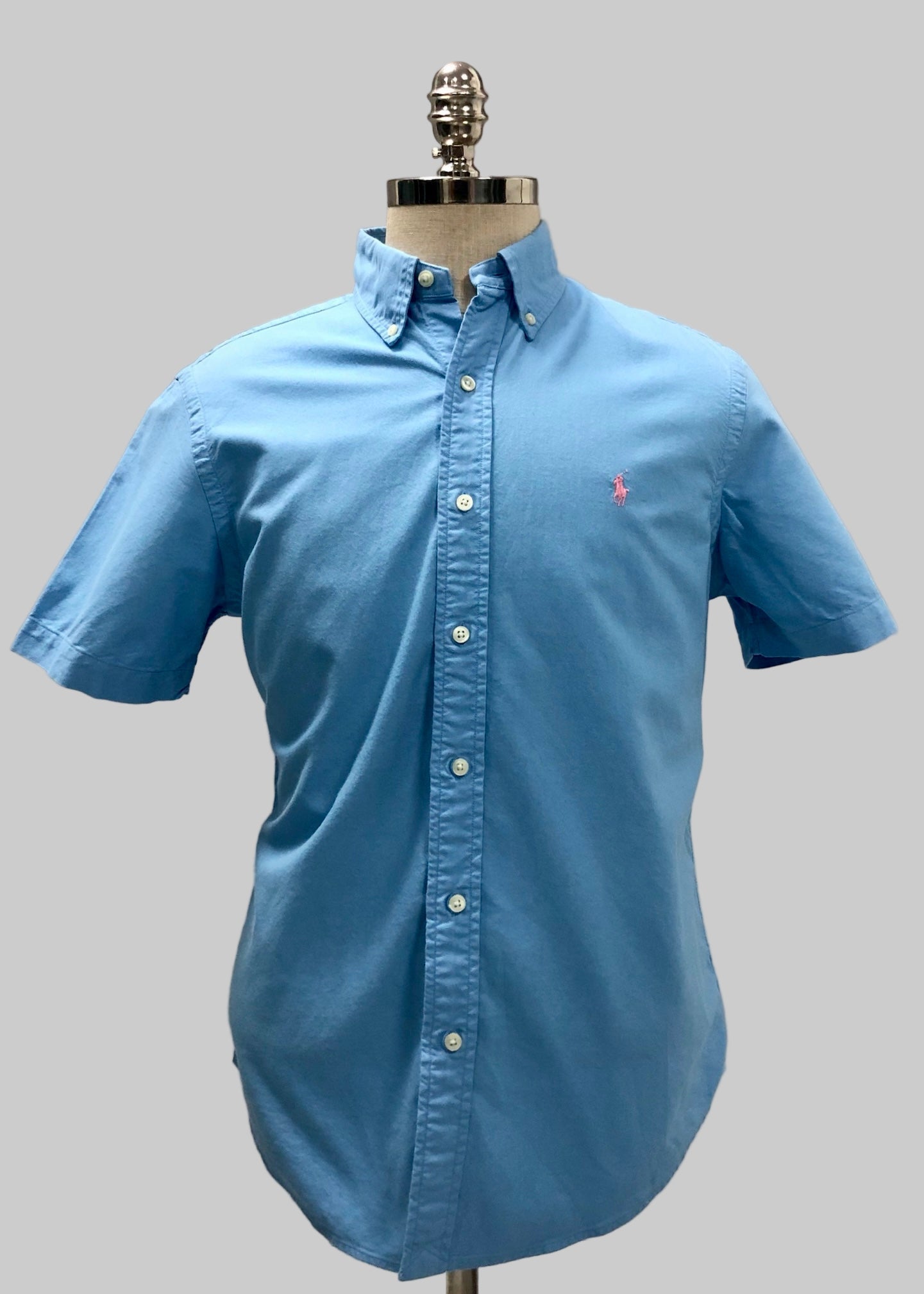 Camisa de botones Polo Ralph Lauren 🏇🏼 en color celeste grisáceo Talla M Entalle Clásico