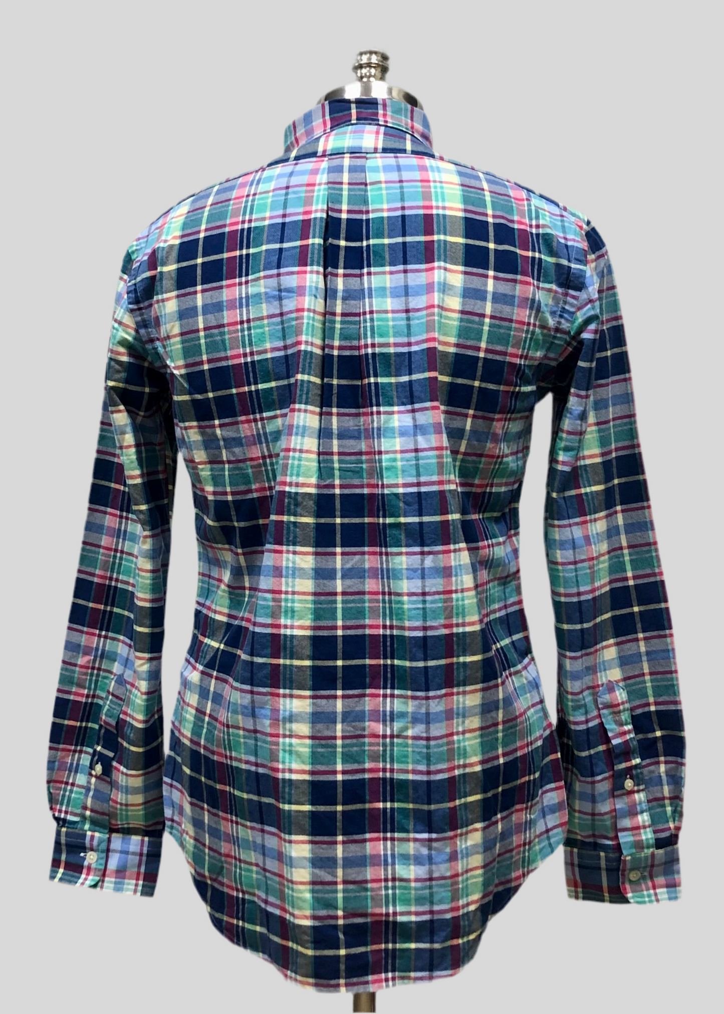 Camisa Polo Ralph Lauren 🏇🏼 con patron de cuadros tartán en color azul navy, verde y celeste  Talla S Entalle Clásico