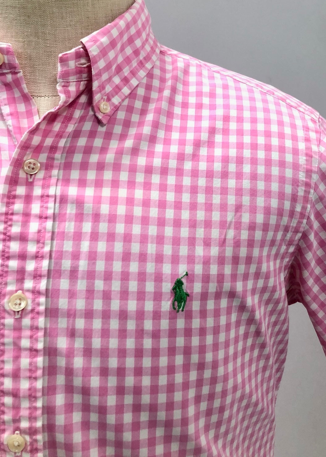 Camisa Polo Ralph Lauren 🏇🏼 con patrón de cuadros gingham rosado y blanco Talla M Entalle Clásico (ver descripción)