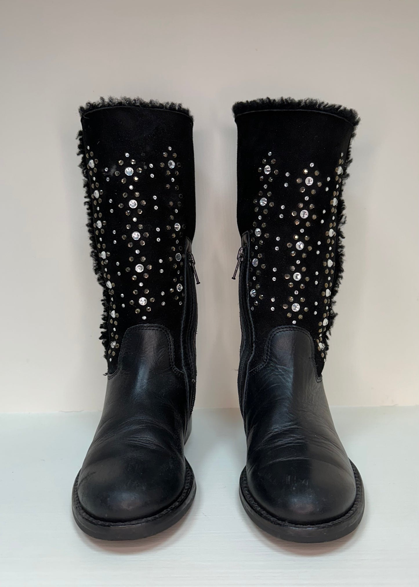 Botas de niña italiana Monnalisa🎀 Color negro con aplicaciones de brillos plateados y dorados Talla 30