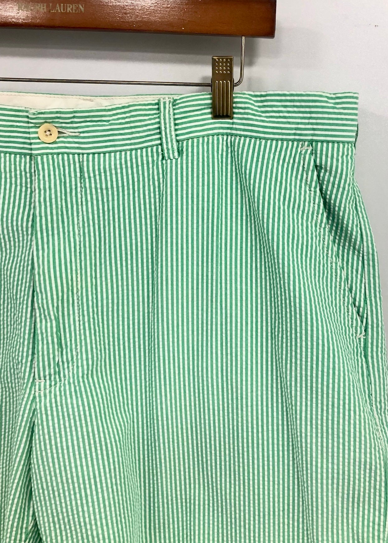Short Casual Polo Ralph Lauren con patron de rayas en color verde y blanco talla 38