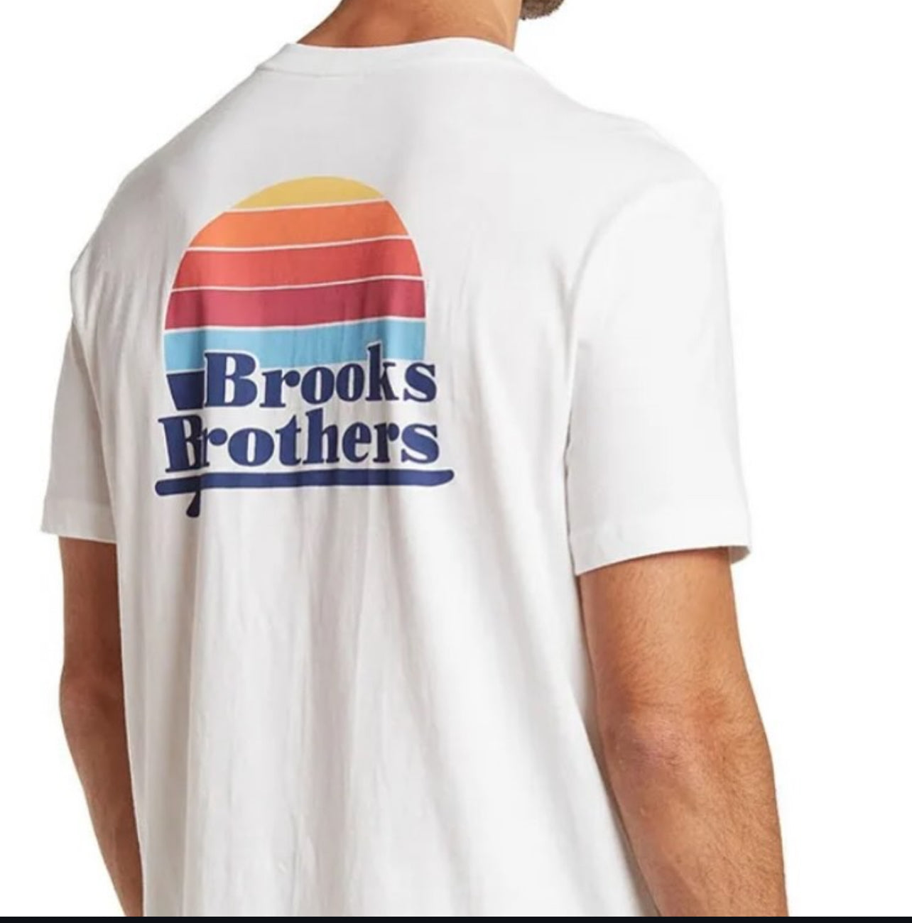 Camiseta cuello redondo Brooks Brothers 🐑 color blanco y logo en azul navy Talla L