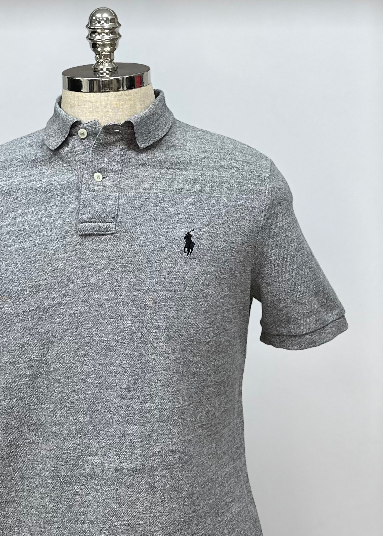 Camiseta Polo Ralph Lauren 🏇🏼color gris oscuro Talla M Entalle Clásico