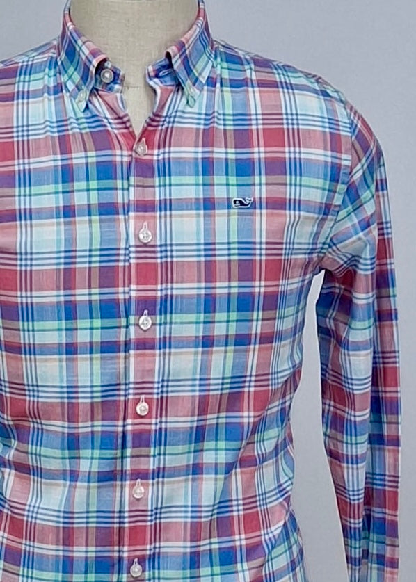 Camisa de niño Vineyard Vines 🐳 con patrón de cuadros en color celeste, rojo, verde y blanco Talla XL Entalle Regular