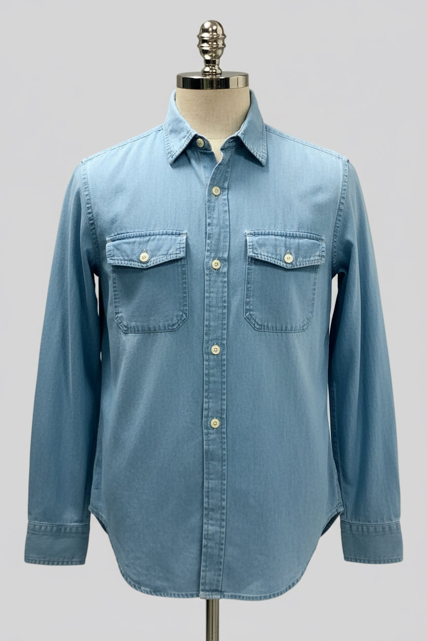 Camisa de botones American Eagle 🦅 de jeans color azul claro Talla S Entalle Clásico (ver descripción)