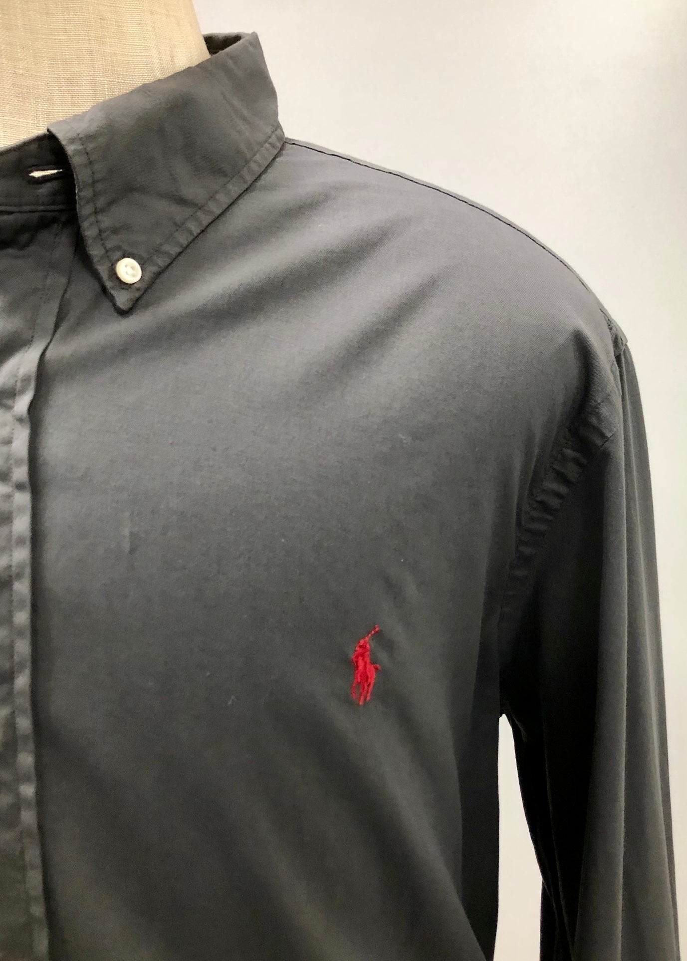 Camisa de botones Polo Ralph Lauren 🏇🏼 en color gris oscuro Talla XXL Entalle Clásico