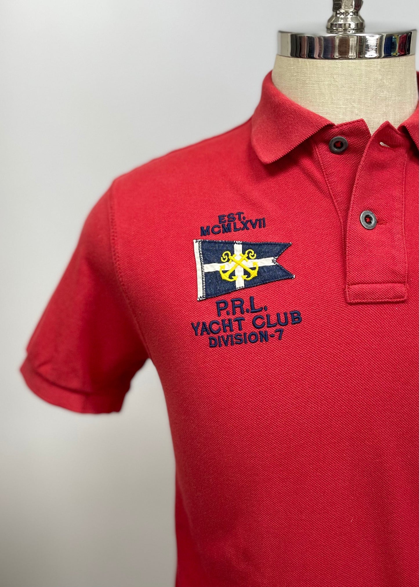 Camiseta Polo Ralph Lauren 🏇🏼 color rojo con logo big pony blanco Talla M Entalle Custom Fit (ver descripción)