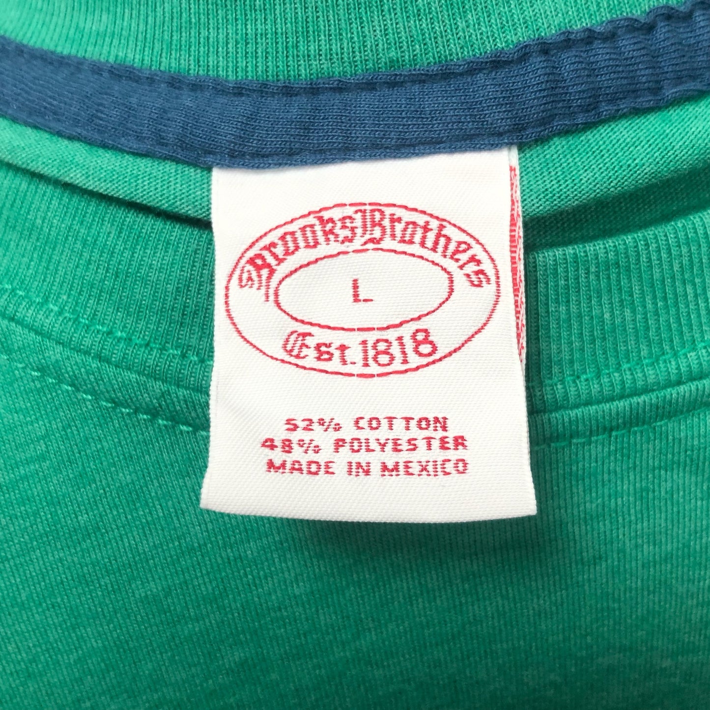Camiseta cuello redondo Brooks Brothers 🐑 color verde y diseño de logo universitario Talla L (ver descripción)
