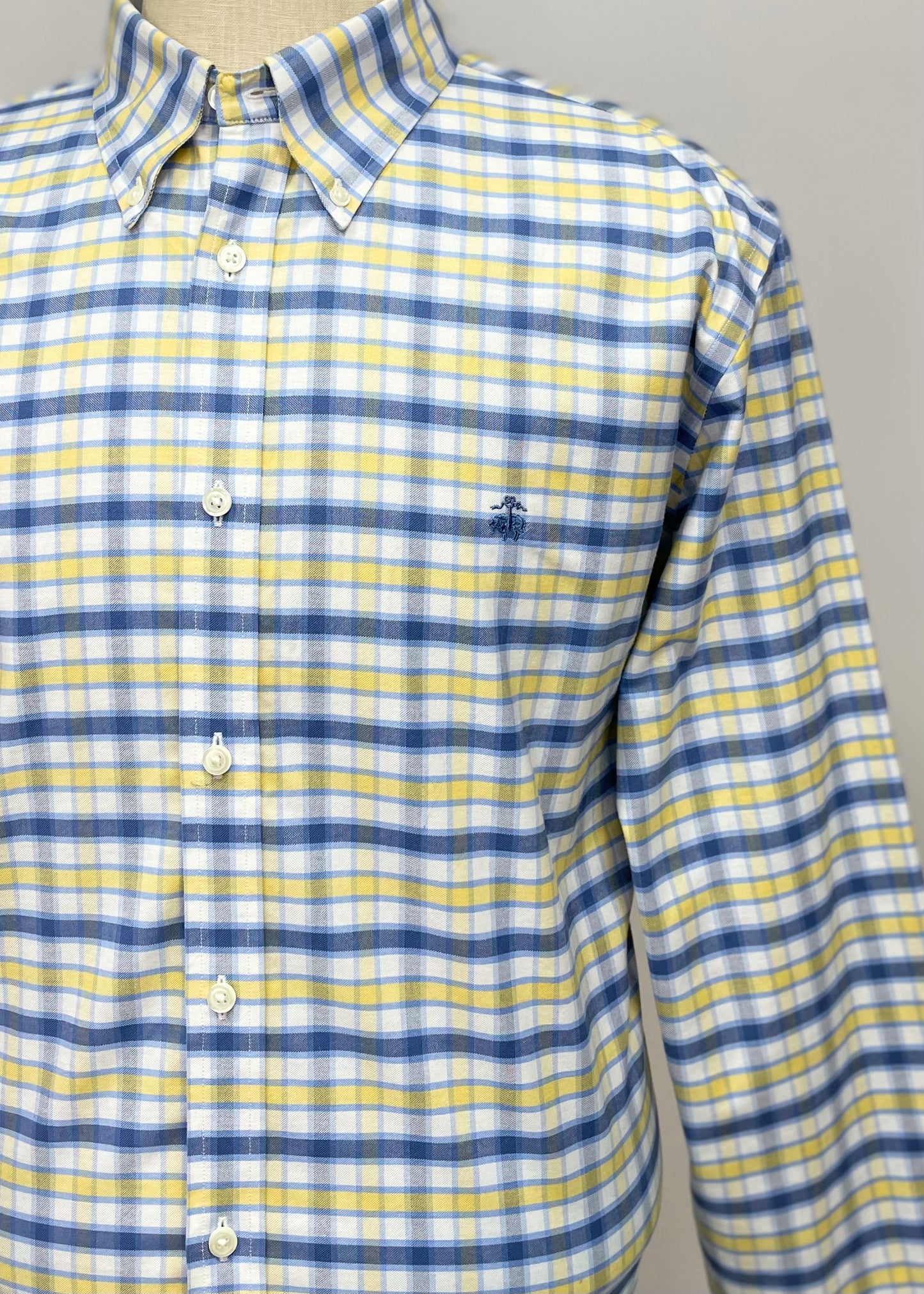 Camisa Brooks Brothers 🐑 color blanco con patrón de cuadros azul y amarillo Talla XL Entalle Regular