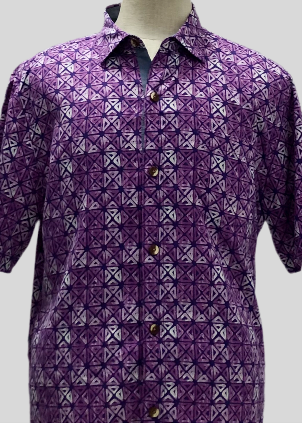 Camisa de botones Tommy Bahama 🌴 con diseño de triptico en morado y blanco Talla L Entalle Regular