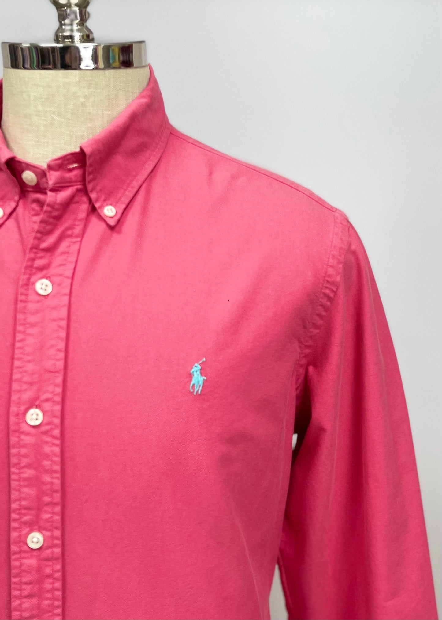 Camisa de botones Polo Ralph Lauren 🏇🏼 Oxford en color rosado magenta Talla L Entalle Regular