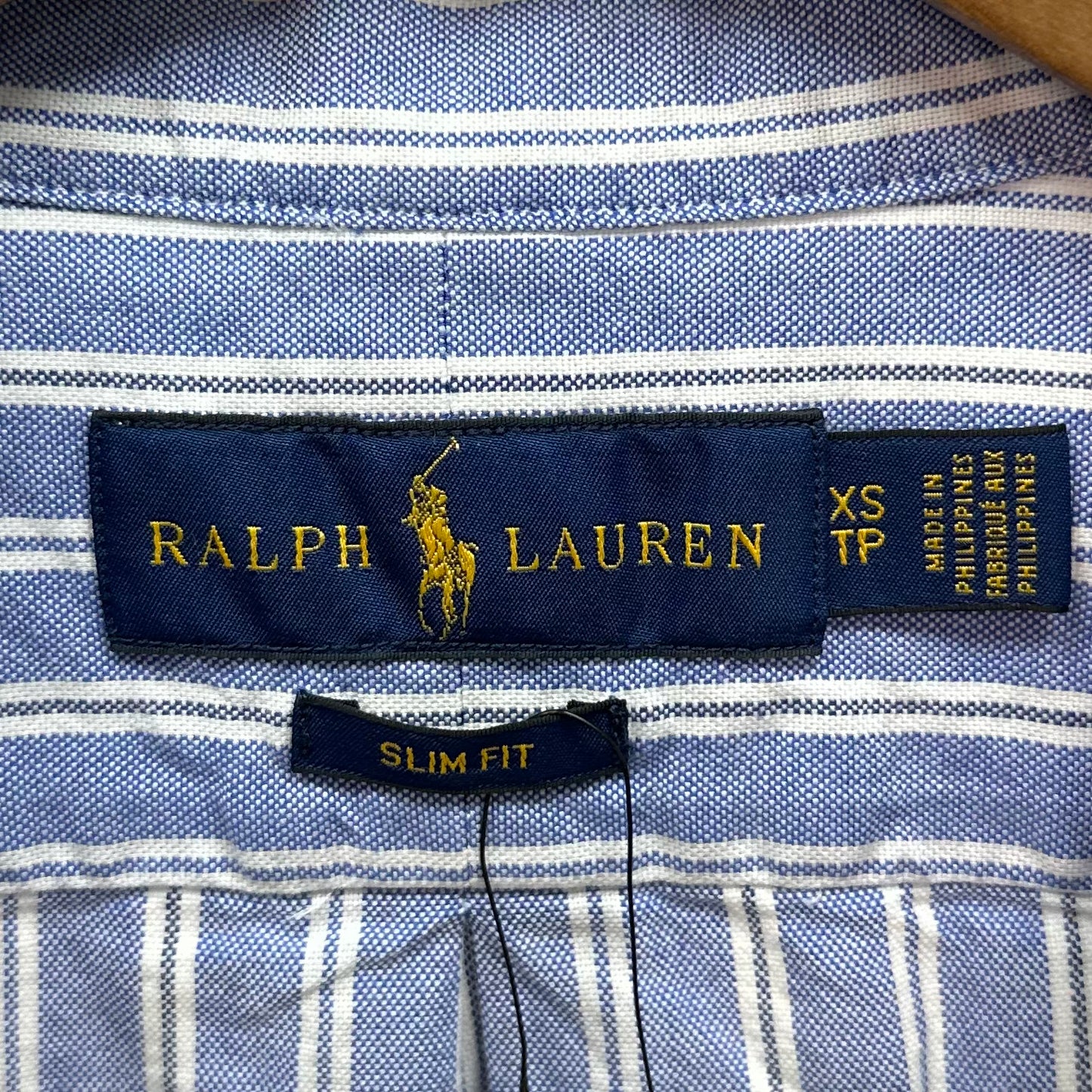 Camisa Polo Ralph Lauren 🏇🏼 Oxford color celeste con rayas en color blanco Talla XS Entalle Slim Fit