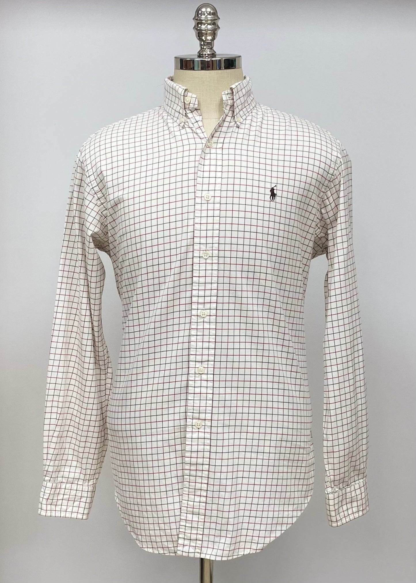 Camisa Polo Ralph Lauren 🏇🏼 color blanco con patrón de cuadros rojo y verde oscuro Talla M Entalle clásico