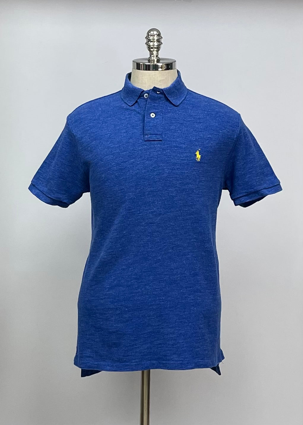 Camiseta Polo Ralph Lauren 🏇🏼 color azul y logo amarillo Talla L Entalle Custom Fit