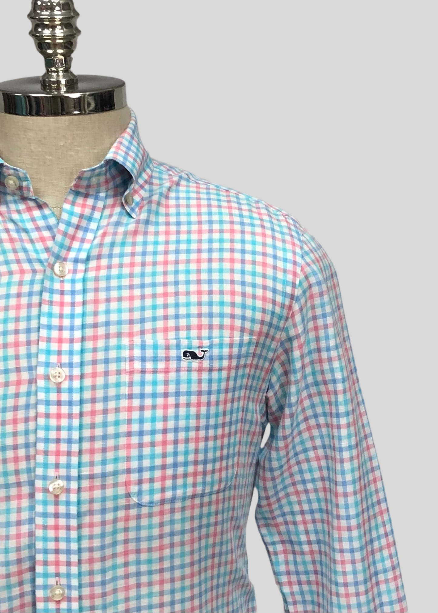 Camisa de botones Vineyard Vines 🐳 De Lino color Blanco con patrón de cuadros en azul y rosado Talla S Entalle Slim Fit