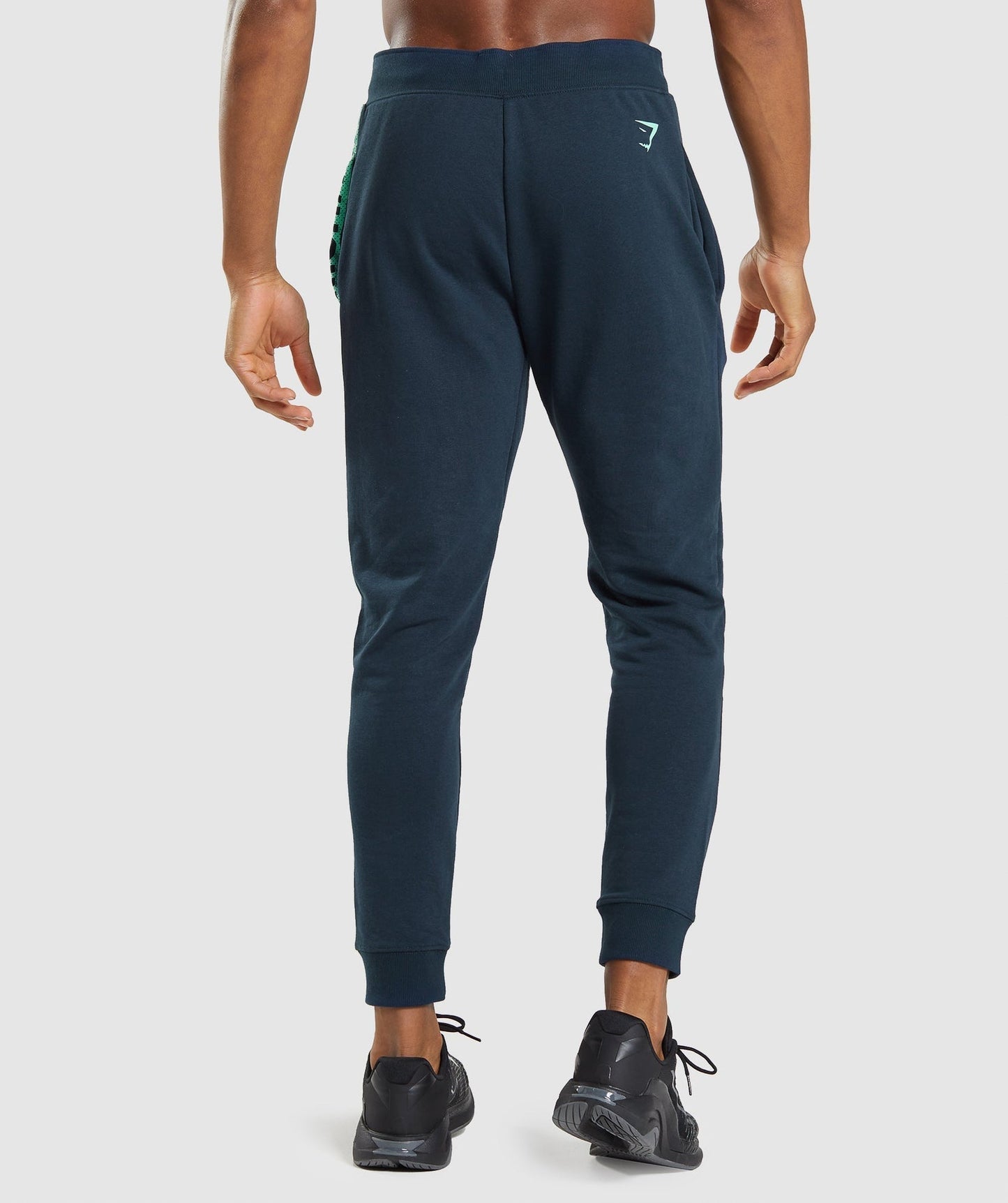 Pantalón Jogger marca Gymshark 🏋️‍♀️ color azul navy Talla XL Entalle Slim Fit