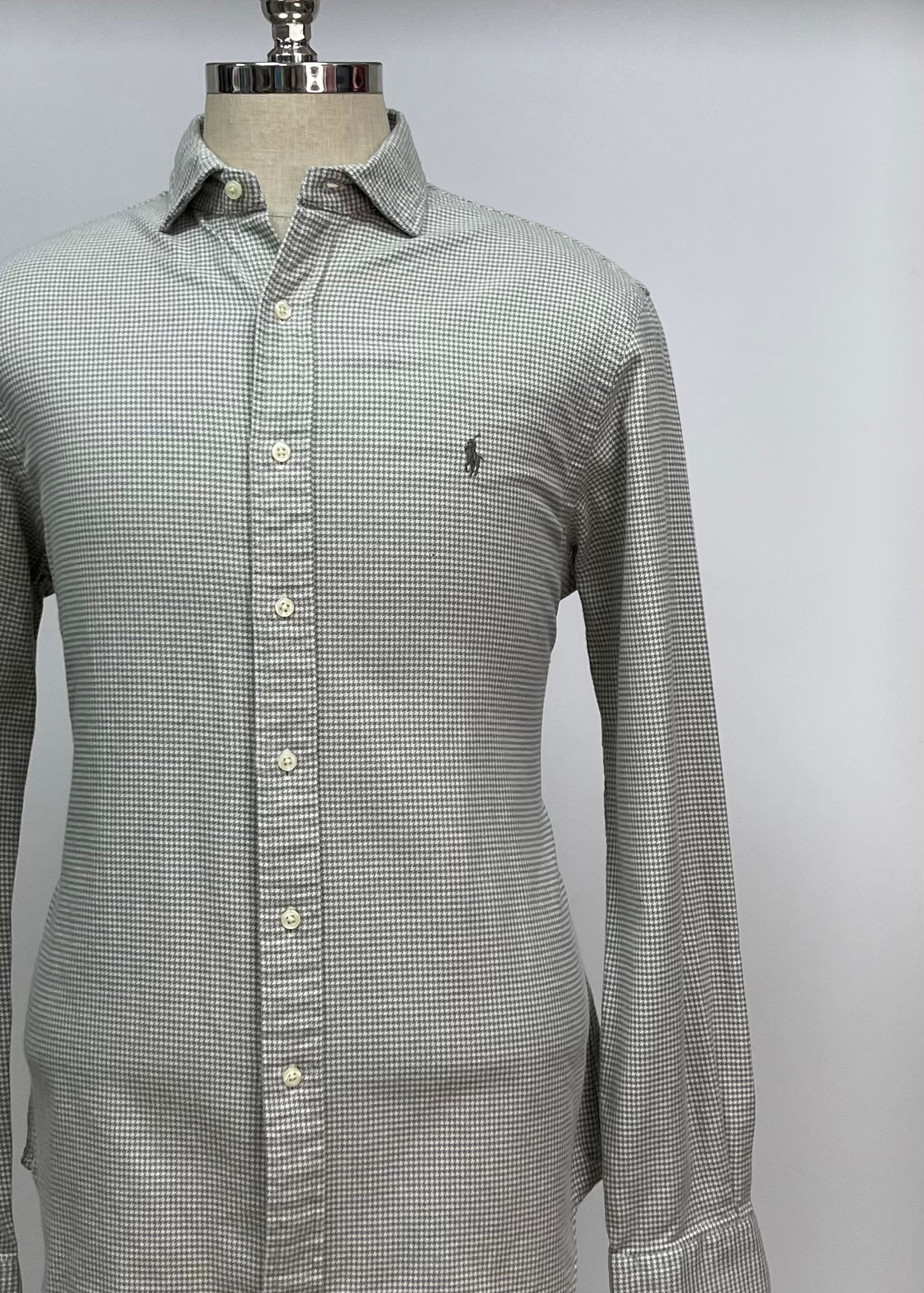 Camisa de botones Polo Ralph Lauren 🏇🏼 de cuadros finos en color gris claro y blanco Talla L Entalle Slim Fit