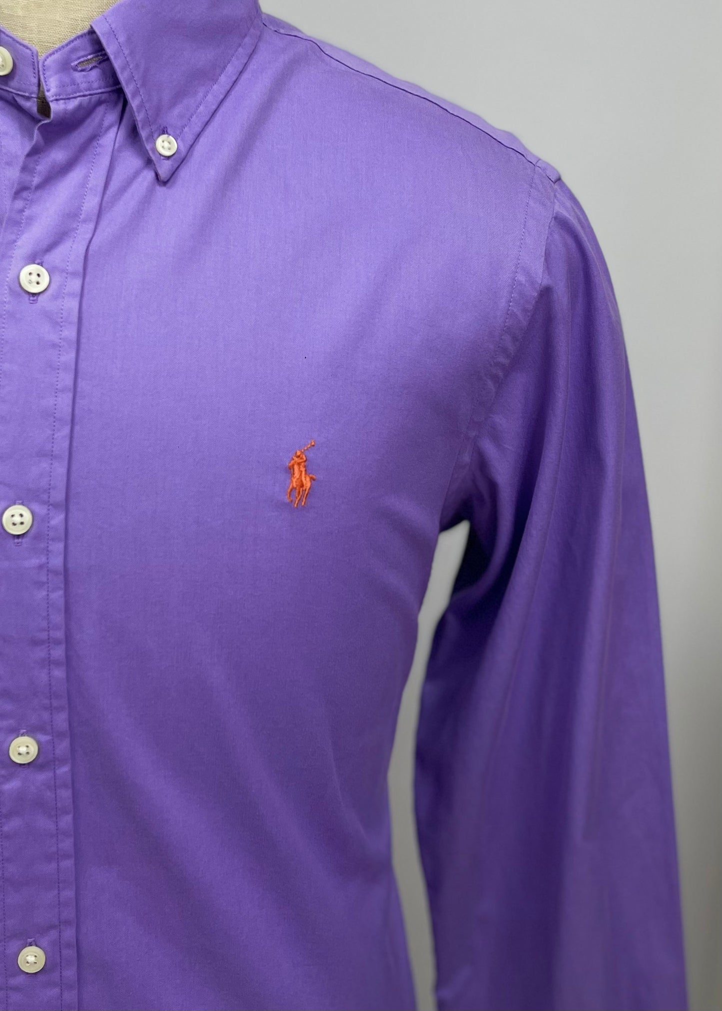 Camisa de botones Polo Ralph Lauren 🏇🏼 en color morado Talla M Entalle Regular